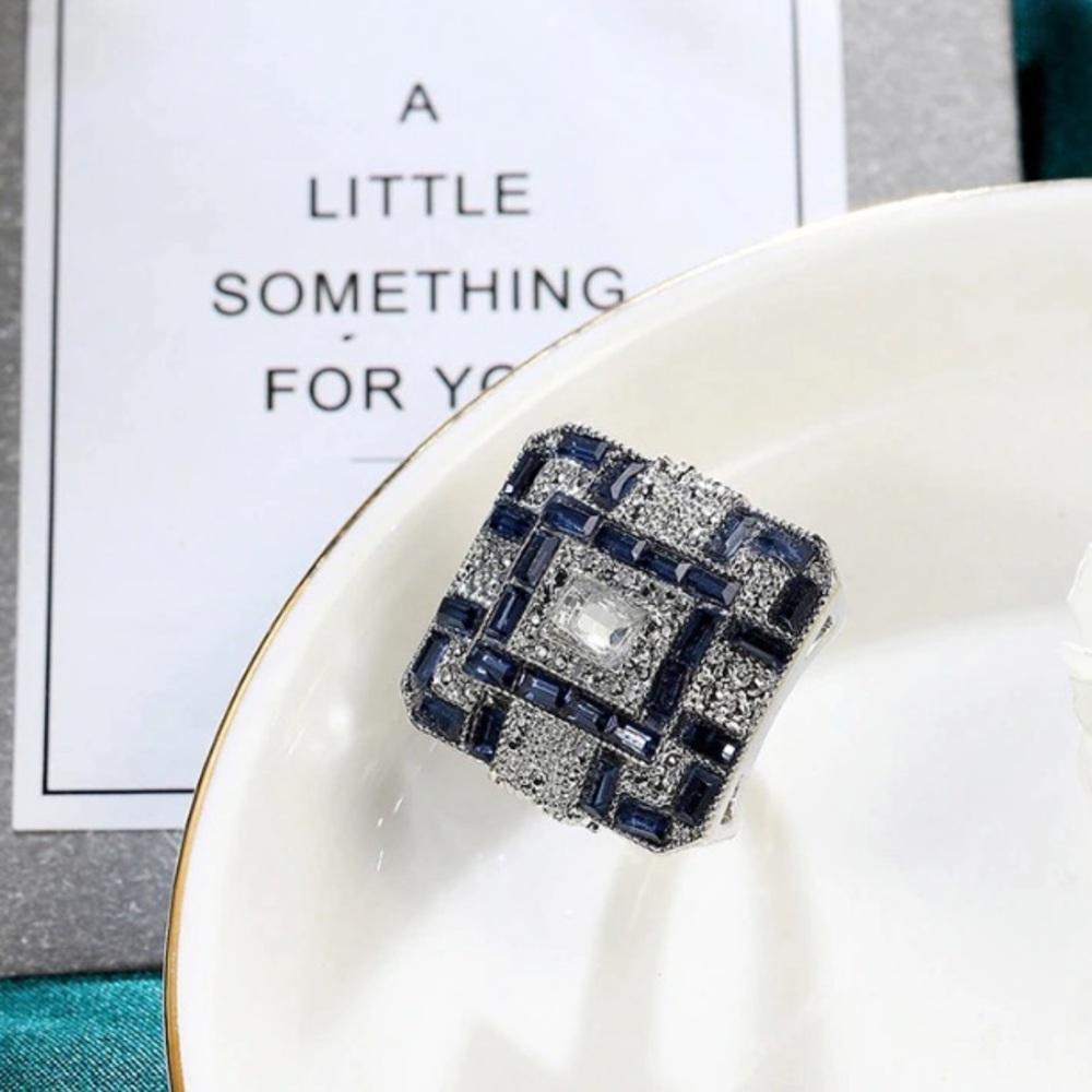 💕Huge statement ring - Picture 6 of 11